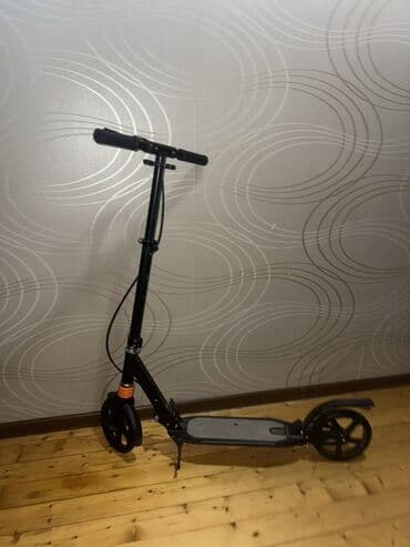 Şəhər tipli mexaniki (elektriksiz) skuter - Rəng: qara - Böyük