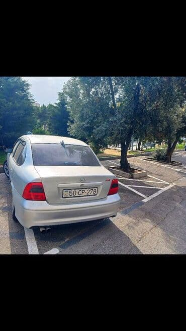 opel ascona: Opel Vectra: 1.8 l | 1997 il 337000 km Sedan — 5