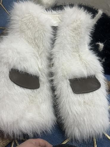 Ağ süni xəz jilet - Rəng: qar kimi ağ - Material: yumşaq, uzun tüklü