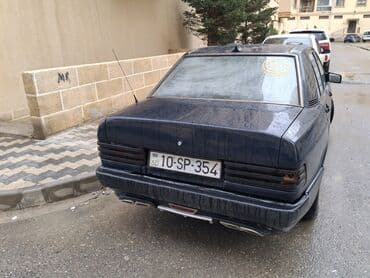 s class güzgüləri: Mercedes-Benz 190 (W201) sedan Əsas xüsusiyyətlər: - Kuzov: 4 qapılı — 2