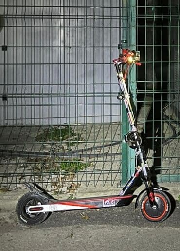 Книги и журналы: Б/у Электросамокат 8", 251 - 350 Вт, 26 - 35 км/ч, Самовывоз — 4