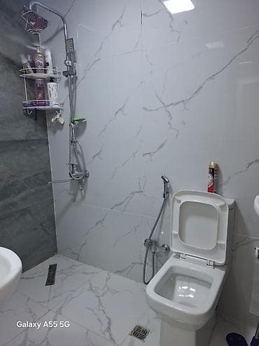 berde kiraye: 1 otaqlı mənzil – zal/yaşayış otağı Xüsusiyyətlər: - İşıqlı, yığcam — 9