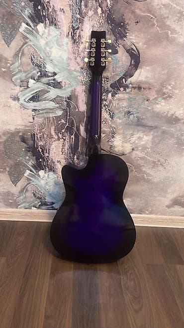 gibson gitara: Akustik gitara – kəsikli (cutaway) korpuslu, 6 simli, tünd bənövşəyi — 2