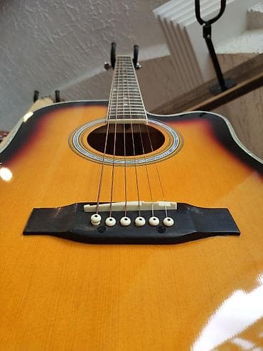 gitara çexolu: Akustik gitara 
Smiger GAH 61
Çanta hədiyyə — 1