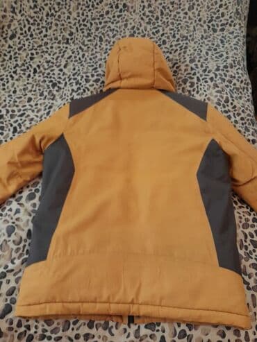 su keçirməyən kişi gödəkçəsi: Мужская куртка,б/у,в хорошем состоянии. Размер L. Есть ещё куртка — 4