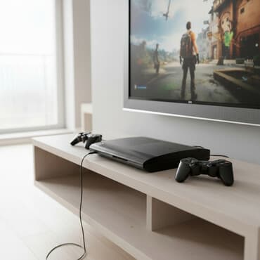 Playstation 3 Super Slim Satılır 2 dənə pultnan üstündə 500 Gb yaddaş