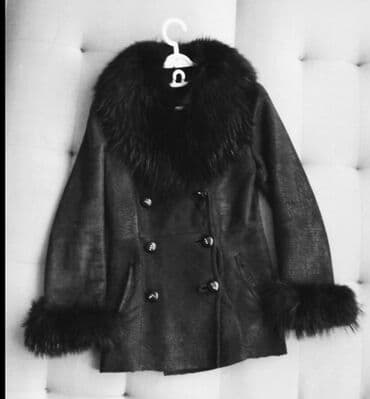 qadınlar üçün qara qonur tülkü xəzindən papaq: Дублёнка. Б/у Шкура газели и мех лисы. Размер 38 (М). Фабрика Турция — 1