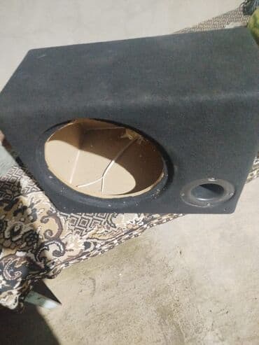 Avtomobil üçün subwoofer korpusu çox idyal vezyetdedi - Material