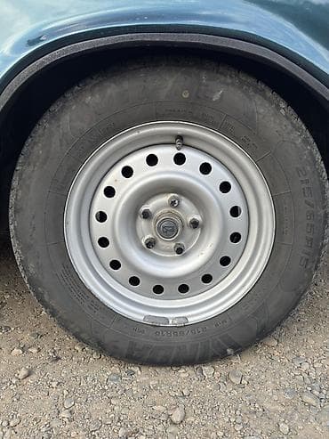 priora teker: QAZ 24 Volga: 2.4 l | 1980 il 365000 km Universal — 7