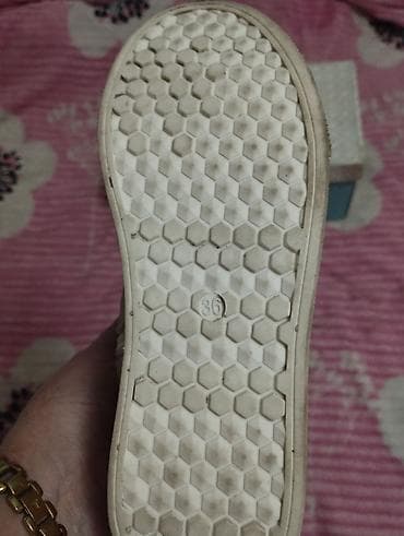 Yemək masaları, oturacaqları: Rəng - Gümüşü Botinkalar, Ölçü: 36, Qız üçün — 2