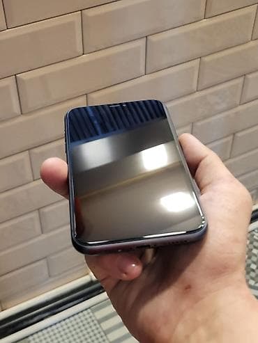IPhone 11, 64 GB, Qara, Face ID — 1