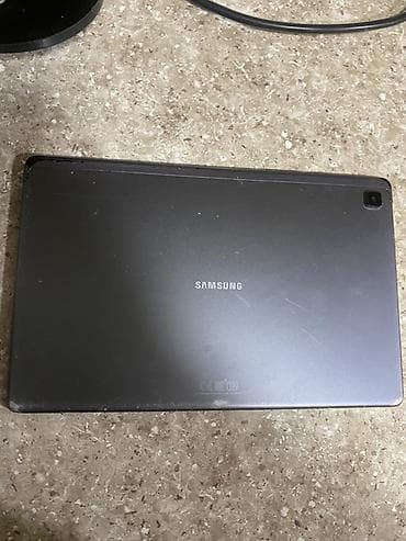 çanta: Samsung Galaxy Tab A7 planşeti satilir. Veziyyeti beledi. Ekran — 4