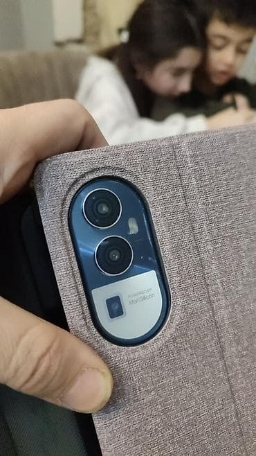 iphon 10: CCIT A106 Max planşet Xüsusiyyətlər: - 10.6 düymlük planşet (qutu — 3