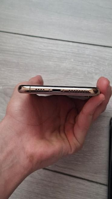 en ucuz ayfonlar: İki telefon bir yerdə satılır – iPhone XS Max və Samsung Galaxy S20 — 8