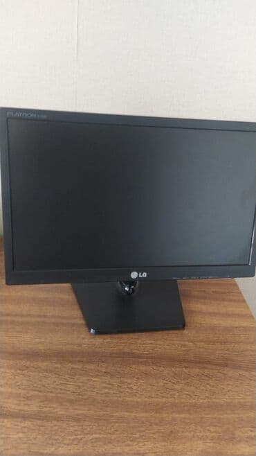 intel pentium: Masaüstü kompüter seti, siçanı yoxdur Tərkib: - LG Flatron monitor — 1