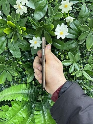 ikinci el macbook: IPhone Xs, 64 GB, Qızılı, Face ID — 3