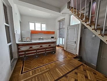 binə qəsəbəsində ev: 1 kv. m, 4 otaqlı — 8