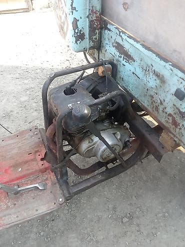 Yükdaşıma üçün üçtəkərli motoarabası - Tip: Özəldən yığma üçtəkərli