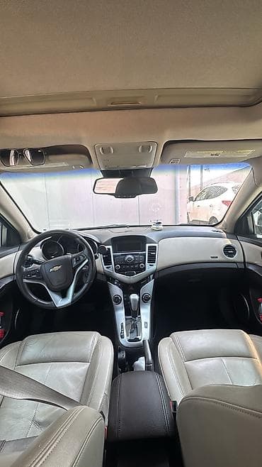 maped kreditle: Chevrolet Cruze: 1.4 l | 2011 il 271700 km Sedan — 6