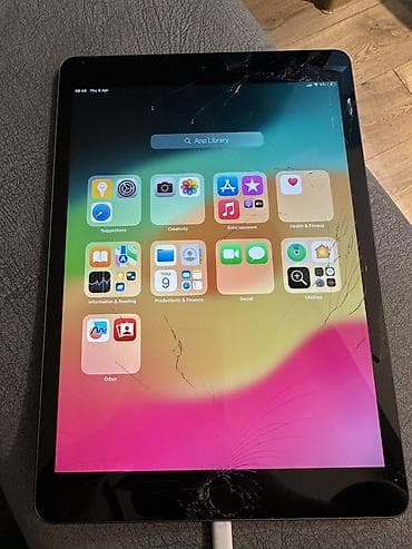 oyun planseti: Apple iPad 8-ci nəsil 32GB Wi-Fi + Cellular (SIM kart dəstəyi olan — 1