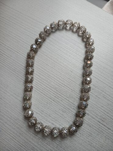 Şüşə bəzəkli təsbeh - Material: şəffaf, fasetli şüşə muncuqlar - Hər