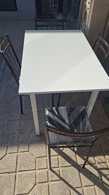 metbext masasi: Mətbəx üçün, Yeni, Açılmayan, Kvadrat masa, 4 stul — 4