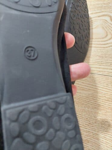 Toy paltarları və aksesuarları: Tuflilər, Ölçü: 37, rəng - Qara, Yeni — 5