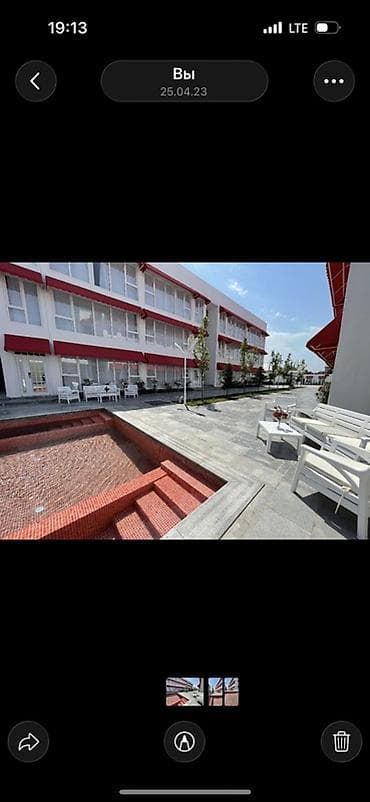 Standart otagda ozunun sanuzeli movcuddur. Istifadeye yararli mini bar