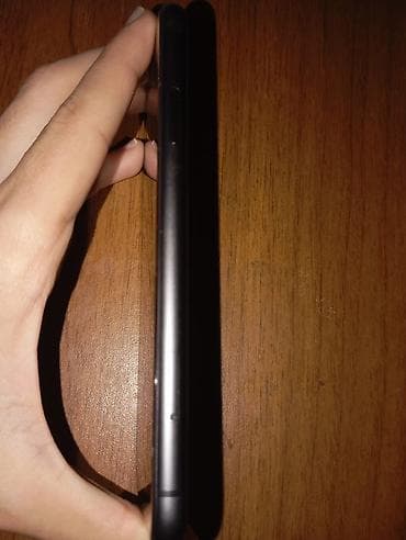 iphone 8 fiyat 2 el: IPhone 11, 64 GB, Qara, Simsiz şarj, Face ID — 2
