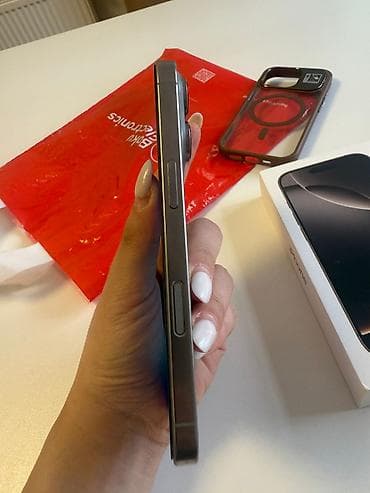 13 pro plus: IPhone 16 Pro, 256 GB, Natural Titanium, Face ID — 9