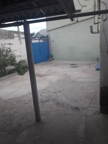 pirallahi qesebesi: Keşlə qəsəbəsində merkezde dayanacağın yanında 2 otagli xudmani ev — 1