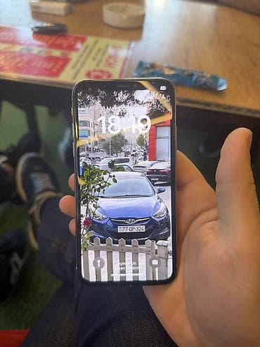 300 manata telefonlar: IPhone Xs — 1