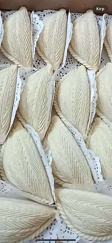 islenmis mallar: Məhsul: Ev üsulu şirniyyatlar - Şəkərbura: Xəmirə əl naxışı ilə incə — 7