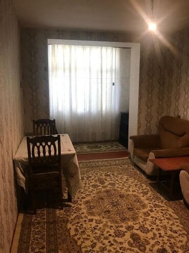 снять квартиру посуточно: Kirayə üçün mənzildə otaq 3 - Otaq: divarlı kağızla işlənmiş, xalça — 4
