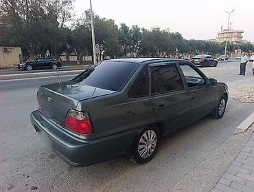 2005 kia sephia: Daewoo Nexia: 1.5 l | 2001 il Sedan — 5