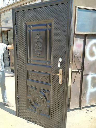 Seyf qapılar Münasib qapılar Dəmir qapı Ev qapıları Çöl qapısı