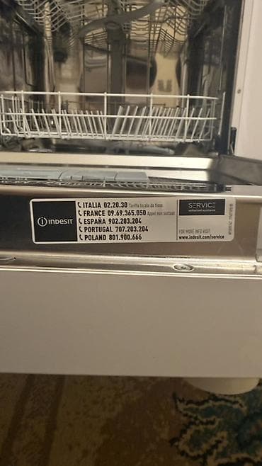 qaz sobalar: Qabyuyan maşın Indesit, Tam qabaritli (60 sm.), Ayrıca dayanan — 6