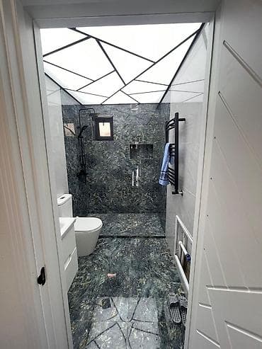 balaca ev: Hovuzlu müstəqil həyət evi - Memarlıq: Üç frontonu olan, fasadı — 4