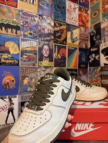 krasovkalar 2021: Nike Air Force 1 Low – krem rəng üst, zeytun-yaşıl detallarla — 1
