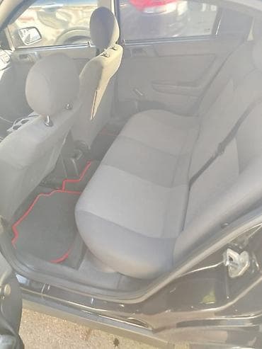 t 28 traktor satisi: Opel Astra: 1.4 l | 2009 il 335000 km Sedan — 6