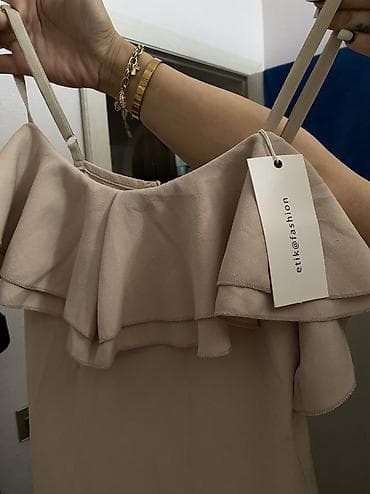 20 azn geyinilmib 38-40 razmer qabagi aciq