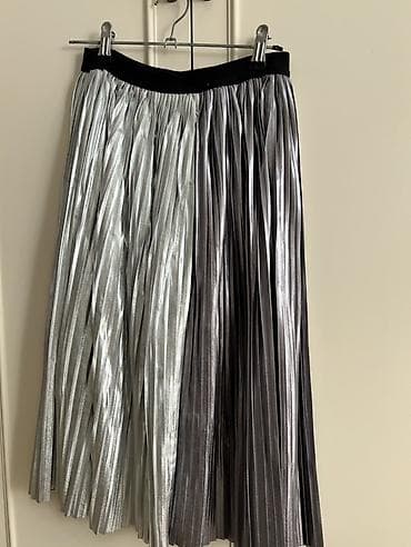 Metallik plisse ətək - Model: midi uzunluqlu, plisse qatlı - Rəng