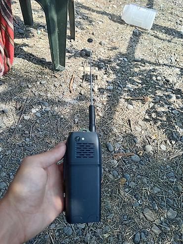 9s: S-Q (SQ9D) Tetra/UHF tipli peşəkar rabitə cihazı - Korpus: hərbi — 3