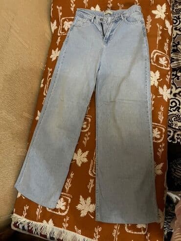 şalvar cins: Açıq mavi rəngdə, enli biçimli cins şalvar. Yüksək belli və rahat — 3