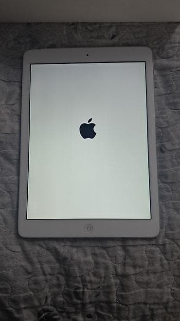 ipad 10: Планшет 9.7", 2048x1536, TFT IPS встроенная память 32 Гб — 3