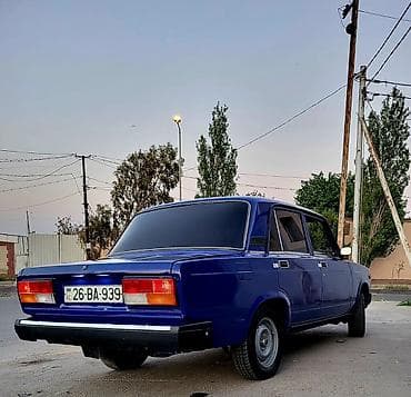 avtomobil oturacaqlar: VAZ (LADA) 2107: 1.3 l | 1985 il 200000 km Sedan — 4