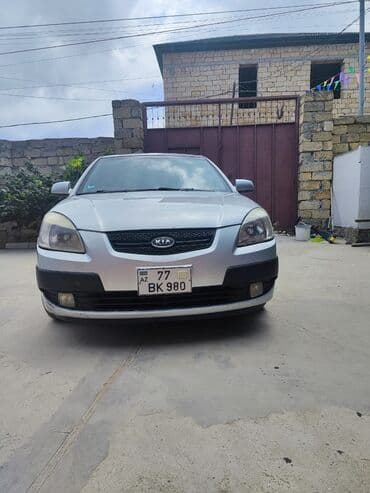 lada kalina 2011: Kia Rio hatchback elimyandi 8200 son - Korpus: 5 qapılı hatchback — 4