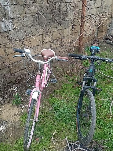 Городские велосипеды: Dağ velosipedi, tünd rəngdə çərçivəyə və mavi-yaşıl vurğulara — 5