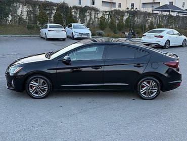 e 250 mercedes: Hyundai Elantra: 2 l | 2019 il Sedan — 10