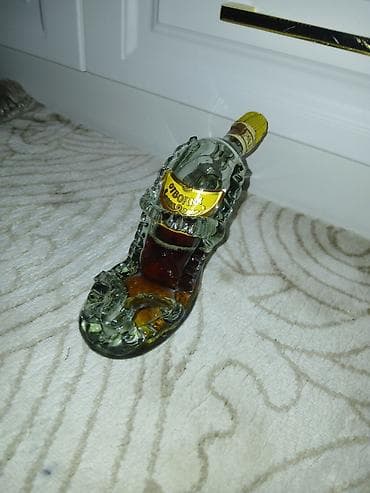 butulka satisi: Şüşə qabda içki – “OTBORNЫ” etiketli, unikal dizayn - Qab forması — 2